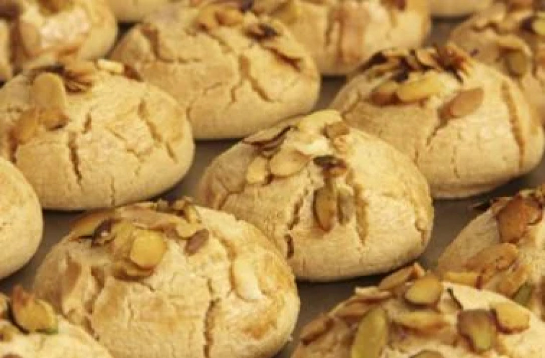 Cardamom Pistachio Drop Cookie