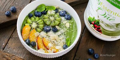 Vanilla Green Smoothie Bowl